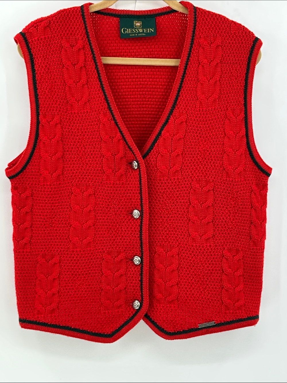 Giesswein Vintage Wool Cable Knit Vest Red Size 40 Excellent Condition